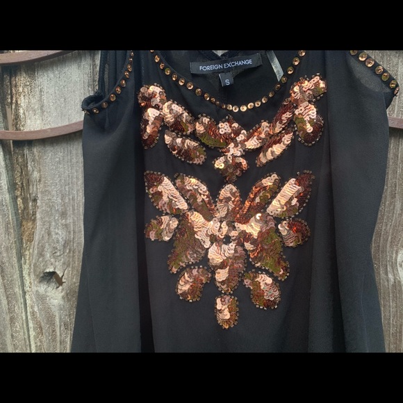 Black and gold blouse - Picture 2 of 4